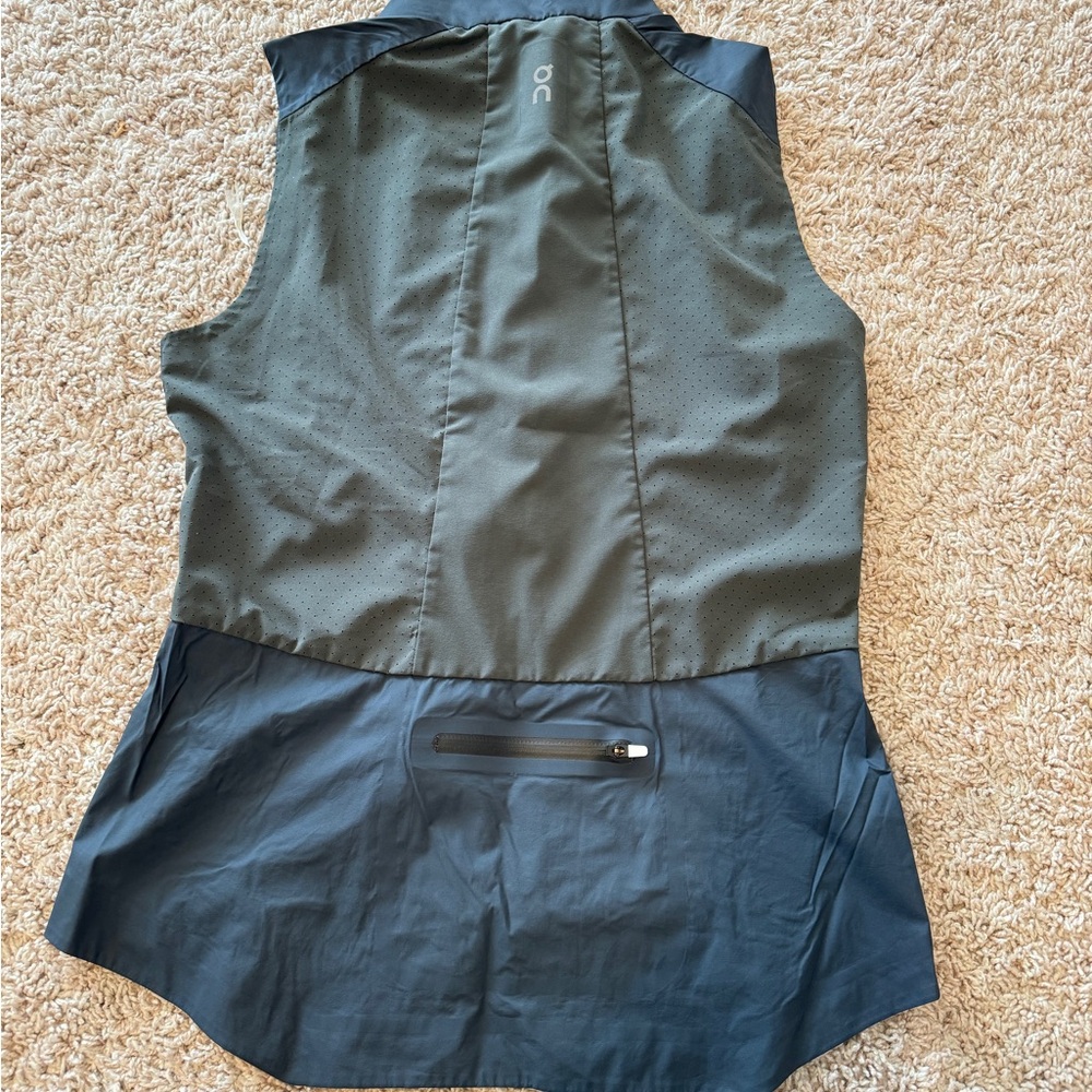 On Cloud On Running Weather Performance Vest Wome… - image 7